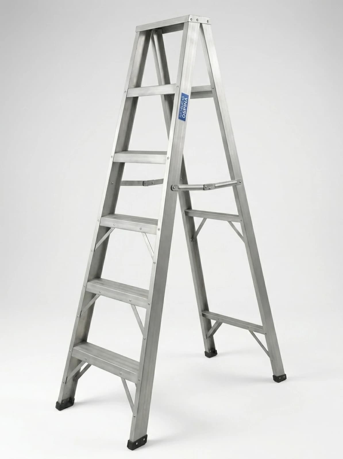 Escalera Tipo Tijera de 1.80m en Aluminio